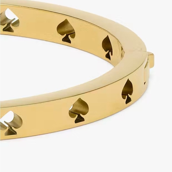 KATE SPADE Bangle Punched Spade ♠️ in Brass, NWT - Picture 2 of 3
